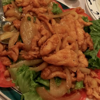 Thai House - Lemongrass chicken on a bed of lettuce and sliced tomatoes - Chinese Near Me - Roswell, Georgia Thai House - Lemongrass chicken on a bed of lettuce and sliced tomatoes - Chinese Near Me - Roswell, Georgia