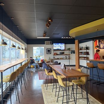 Blue Bee Cider - Tap room seating - Breweries Near Me - Richmond, Virginia