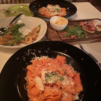 Café Figaro - Vodka Pasta, Calamari Fritti, Bruschetta al Pomodoro - Italian Near Me - Burlingame, California