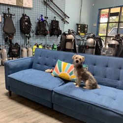 Cozmo Adventures - Come enjoy our Scuba lounge while we fill your tanks or just hang and talk Scuba