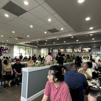 Pho Saigon - Inside - Vietnamese Near Me - Jersey City, New Jersey
