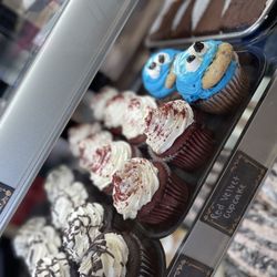 Gianino's Pastries