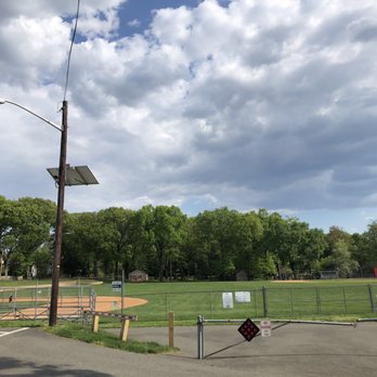 Wilde Memorial Park - Baseball field - Tennis Near Me - Glen Rock, New Jersey Wilde Memorial Park - Baseball field - Tennis Near Me - Glen Rock, New Jersey