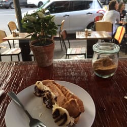 Karelay Patisserie - This eclair tasted like the ones you get in Paris! Delicious!