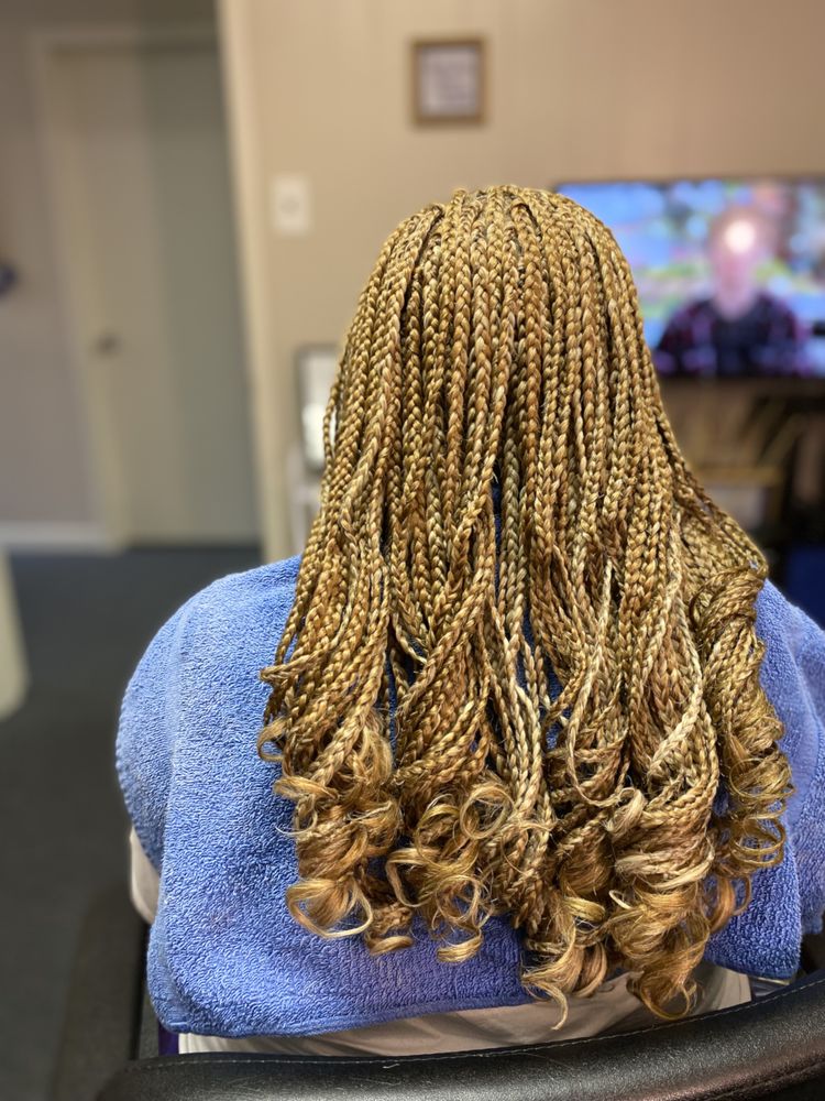 ROYALLY TOUCHED BRAID SALON Updated September 2024 11 Photos 211