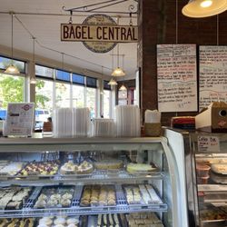 Bagel Central - Breakfast counter