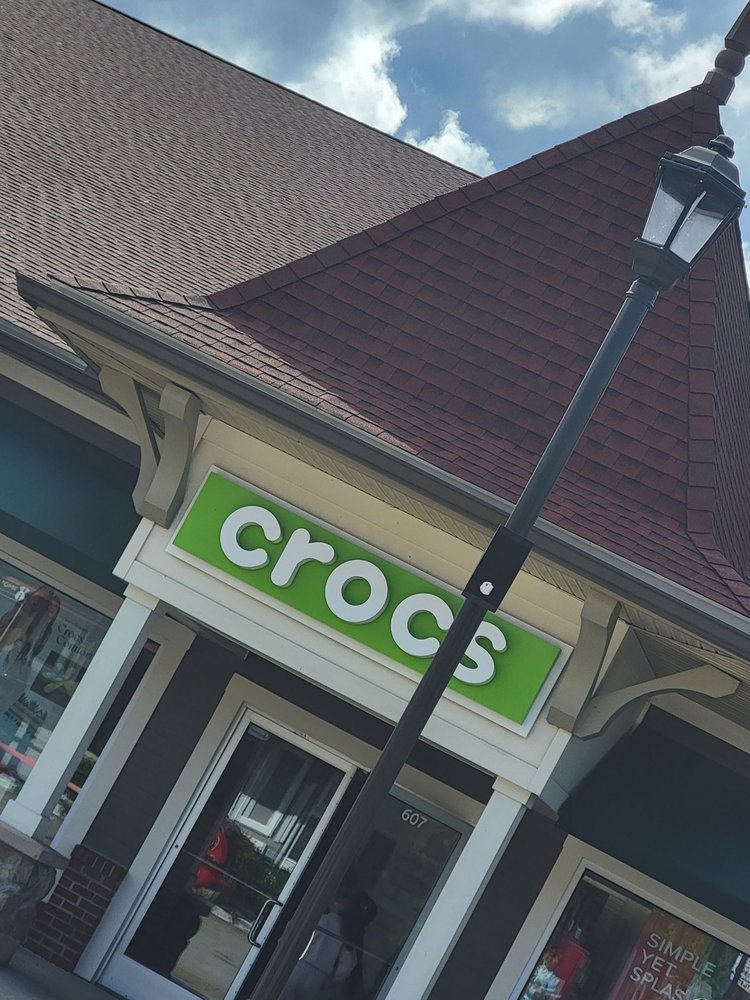 CROCS AT WOODBURY COMMONS Updated June 2024 607 Bluebird Ct