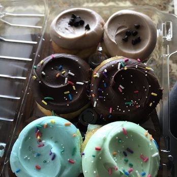 Sweet Mandy B's - Cupcakes - Bakeries Near Me - Chicago, Illinois