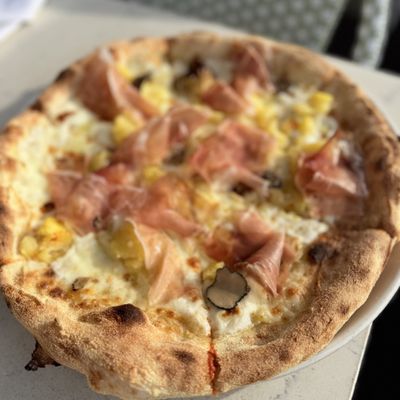 Pazza Market & Cucina by null