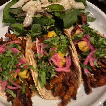 El Xangarrito - Al Pastor tacos. It's how I evaluate any Mexican restaurant. Super solid. One of best I've ever had. We'll be back! - Mexican Near Me - Chicago, Illinois El Xangarrito - Al Pastor tacos. It's how I evaluate any Mexican restaurant. Super solid. One of best I've ever had. We'll be back! - Mexican Near Me - Chicago, Illinois