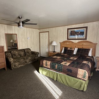 June Lake Motel - Hotels Near Me - June Lake, California June Lake Motel - Hotels Near Me - June Lake, California