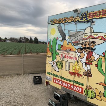 Tacos El Abuelo - Truck right next to fields off highway - Food Trucks Near Me - Gilroy, California Tacos El Abuelo - Truck right next to fields off highway - Food Trucks Near Me - Gilroy, California
