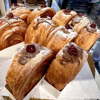 Paris Baguette - Chocolate delicacy. - Bakeries Near Me - Rockville, Maryland Paris Baguette - Chocolate delicacy. - Bakeries Near Me - Rockville, Maryland