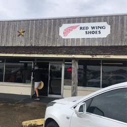 Brenham Saddle Shop - Storefront 2