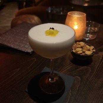 Bar TwentySeven - Maison Duchene - Cocktail Bars Near Me - Amsterdam, New Hampshire