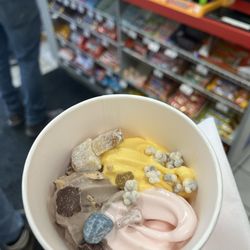 Rhino's Frozen Yogurt & Soft Serve