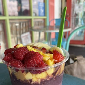 Tea Largo - Acai Bowl with Custom Blend-Ins - Coffee & Tea Near Me - Lakeland, Florida