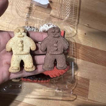 Heidelberg Haus - Honey and chocolate Dutch boy cookies - Bakeries Near Me - Indianapolis, Indiana Heidelberg Haus - Honey and chocolate Dutch boy cookies - Bakeries Near Me - Indianapolis, Indiana