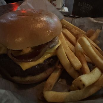 Tryon Public House - Tryon Red Eye Burger on a bun - American Near Me - New York, New York