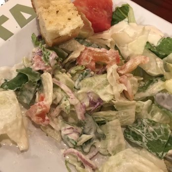 Il Pescatore - Salad with creamy Italian dressing - Italian Near Me - Orlando, Florida Il Pescatore - Salad with creamy Italian dressing - Italian Near Me - Orlando, Florida