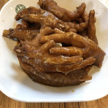 Tim Ho Wan - Braised chicken feet with Abalone Sauce and Peanuts - Dim Sum Near Me - Honolulu, Hawaii Tim Ho Wan - Braised chicken feet with Abalone Sauce and Peanuts - Dim Sum Near Me - Honolulu, Hawaii