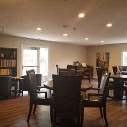 Bellerose Senior Living - Dining Room