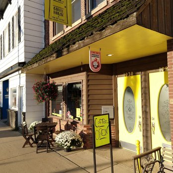 The Lemon Door - Of course they have a lemon colored door - Coffee & Tea Near Me - Fennimore, Wisconsin