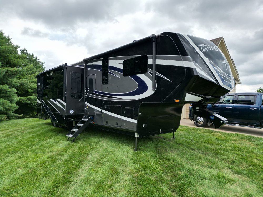 LIFESTYLE RVS Updated September 2024 24 Photos & 17 Reviews 1100 NW Pamela Blvd, Grain