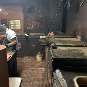 City Market - Smokehou - Barbeque Near Me - Luling, Texas