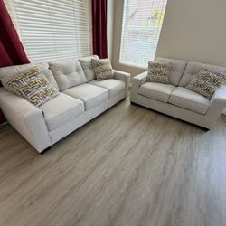 Vivian's Quality Furniture