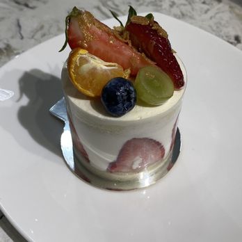 L'otus Cake Boutique - Strawberry shortcake ($6.50) - Patisserie/Cake Shop Near Me - Richmond, British Columbia L'otus Cake Boutique - Strawberry shortcake ($6.50) - Patisserie/Cake Shop Near Me - Richmond, British Columbia