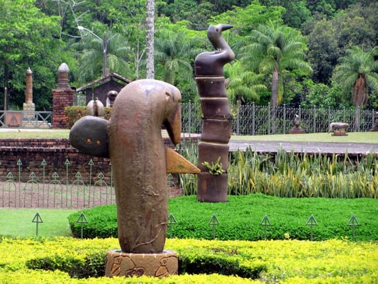 Oficina Ceramica Francisco Brennand by null