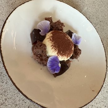 Primo - Tiramisu looked pretty but just boring and just missing anything I'll remember! - Italian Near Me - Orlando, Florida