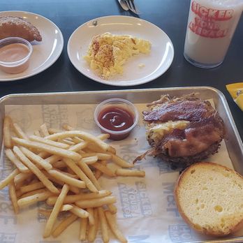 Makers & Finders - Breakfast burger - Breakfast & Brunch Near Me - Henderson, Nevada Makers & Finders - Breakfast burger - Breakfast & Brunch Near Me - Henderson, Nevada