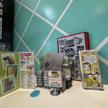 Cafe 50's - Diners Near Me - Los Angeles, California