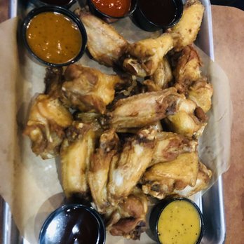 Buffalo Wild Wings - Sports Bars Near Me - Memphis, Tennessee