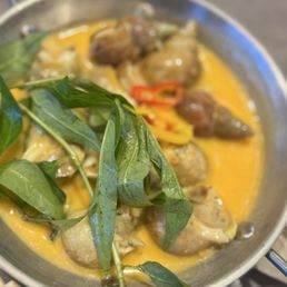 Escargot in Coconut Sauce Oc Len Xao Dua