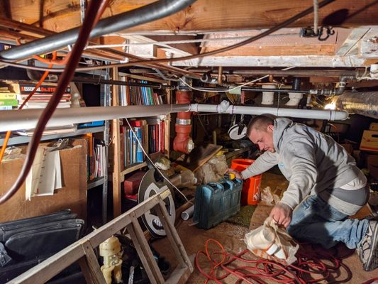 Flo-Tec Plumbing & Sewage Logo