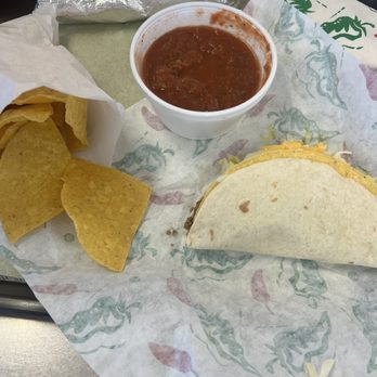 Taco Delite - Taco delite with guacamole - my favorite & chips and salsa - just the right amount of spice! - Mexican Near Me - Little Elm, Texas Taco Delite - Taco delite with guacamole - my favorite & chips and salsa - just the right amount of spice! - Mexican Near Me - Little Elm, Texas