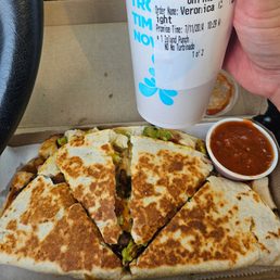 Chicken Quesdilla w/ added guac, black beans, pineapple salsa and red salsa and island punch smoothie no added sugar Chicken Quesdilla w/ added guac, black beans, pineapple salsa and red salsa and island punch smoothie no added sugar