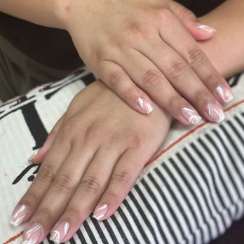 Friendly Nails and Spa - Nail Salons Near Me - La Mirada, California