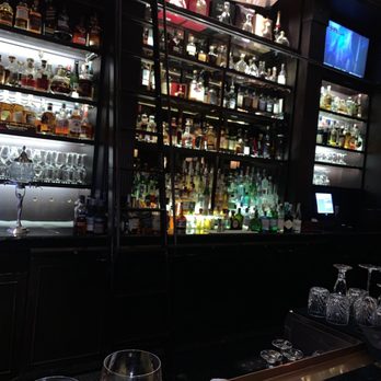 Bull & Bear - Bar - Steakhouses Near Me - Orlando, Florida Bull & Bear - Bar - Steakhouses Near Me - Orlando, Florida
