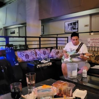 The Equus - Live music "The Key of G" - Hotels Near Me - Honolulu, Hawaii