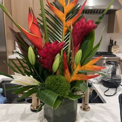 Corporate Flowers And Gifts - Gorgeous!