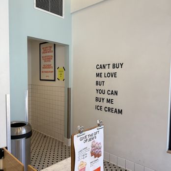 Jeni's Splendid Ice Creams - Ice Cream & Frozen Yogurt Near Me - Carlsbad, California Jeni's Splendid Ice Creams - Ice Cream & Frozen Yogurt Near Me - Carlsbad, California