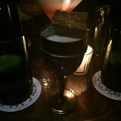 Zapotec Mixology Bar - Gastronomía local líquida: cocktail a base de mezcal, cremoso e intenso con sabores que recuerdan al tradicional mole oaxaqueño