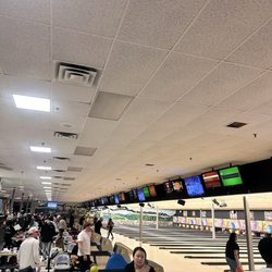 Cedarvale Lanes - Bowling alley interior