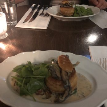 St Lawrence Restaurant - Mushroom vol-au-vent - French Near Me - Vancouver, British Columbia St Lawrence Restaurant - Mushroom vol-au-vent - French Near Me - Vancouver, British Columbia