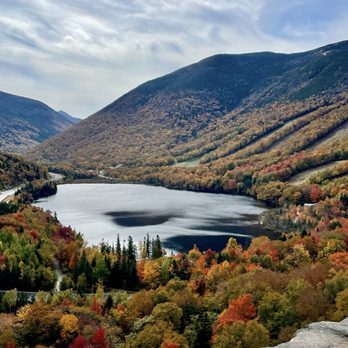 Artists Bluff - Hiking Near Me