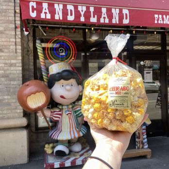 Candyland - Chicago Mix Popcorn (8oz) - Candy Stores Near Me - Saint Paul, Minnesota
